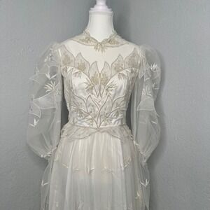 Vintage Fairycore Bridal Gown 1980s Neckline Puff Sleeve Wedding‎ Dress